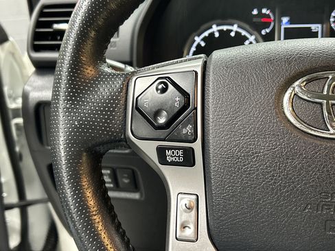 Used 2023 Toyota 4Runner Limited AWD/4WD image 19