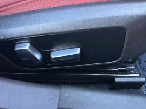 Used 2023 BMW 330i Sedan w/ M Sport Package image 22