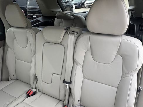 New 2026 Volvo XC90 B6 Ultra w/ Lounge Package image 24