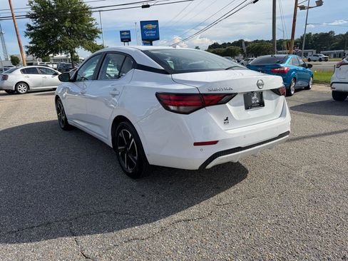 Used 2024 Nissan Sentra SV FWD image 21