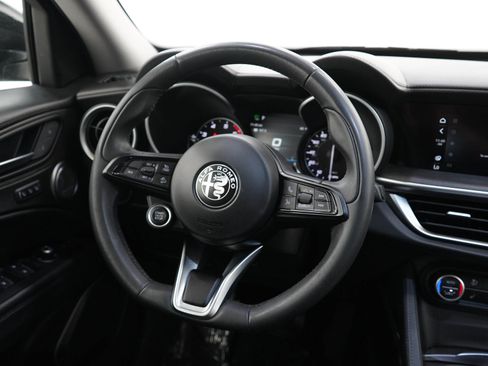 Used 2021 Alfa Romeo Stelvio Ti w/ Premium Package AWD/4WD image 9