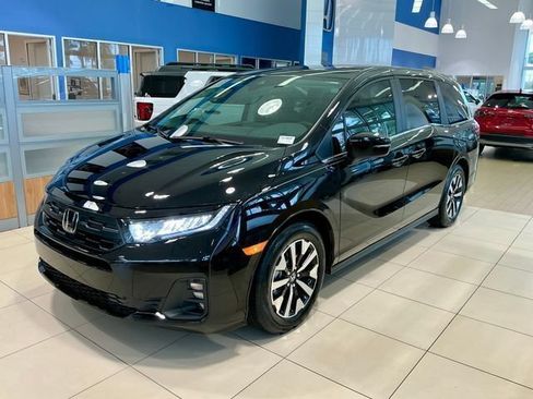 Used 2025 Honda Odyssey EX-L image 3