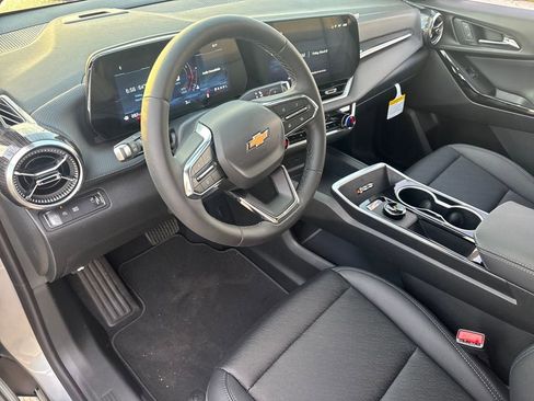 New 2026 Chevrolet Equinox LT w/ Convenience Package II FWD image 18