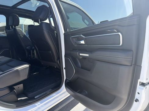 Used 2022 RAM 1500 Laramie AWD/4WD image 24