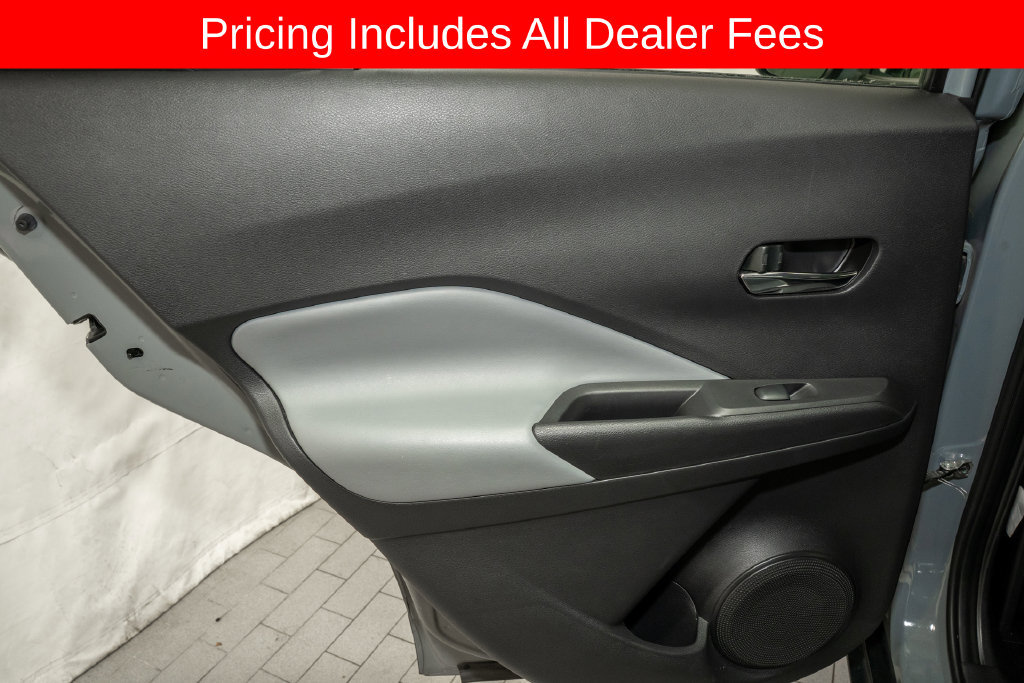 Used 2022 Nissan Kicks SR w/ Premium Package FWD image 9