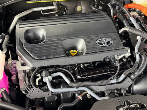 Used 2025 Toyota Crown XLE image 35