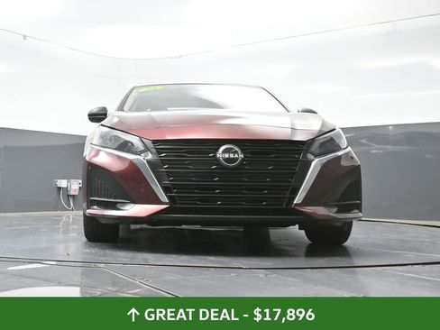 Used 2024 Nissan Altima 2.5 SV image 52
