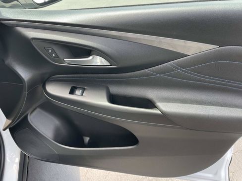 Used 2025 Buick Envista Sport Touring FWD image 27