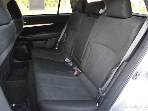 Used 2013 Subaru Outback 2.5i Premium AWD/4WD image 14