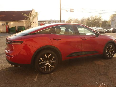 Used 2024 Toyota Crown image 7