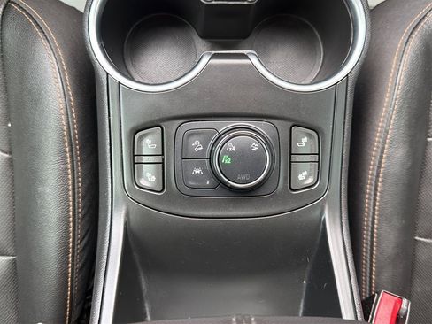 Used 2021 GMC Terrain SLT AWD/4WD image 20