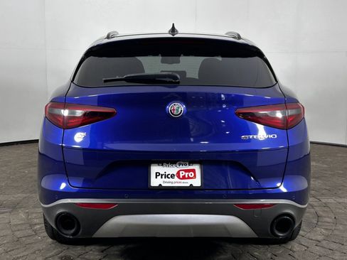 Used 2022 Alfa Romeo Stelvio Ti AWD/4WD image 6