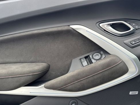 Used 2022 Chevrolet Camaro ZL1 RWD image 12