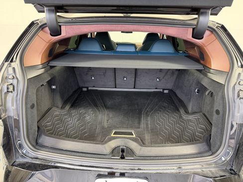 Used 2023 BMW XM AWD/4WD image 30