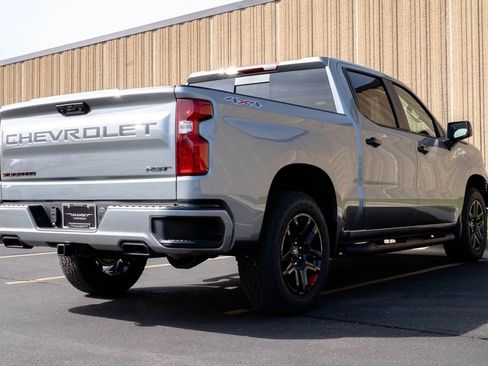 New 2026 Chevrolet Silverado 1500 RST w/ Redline Edition AWD/4WD image 9