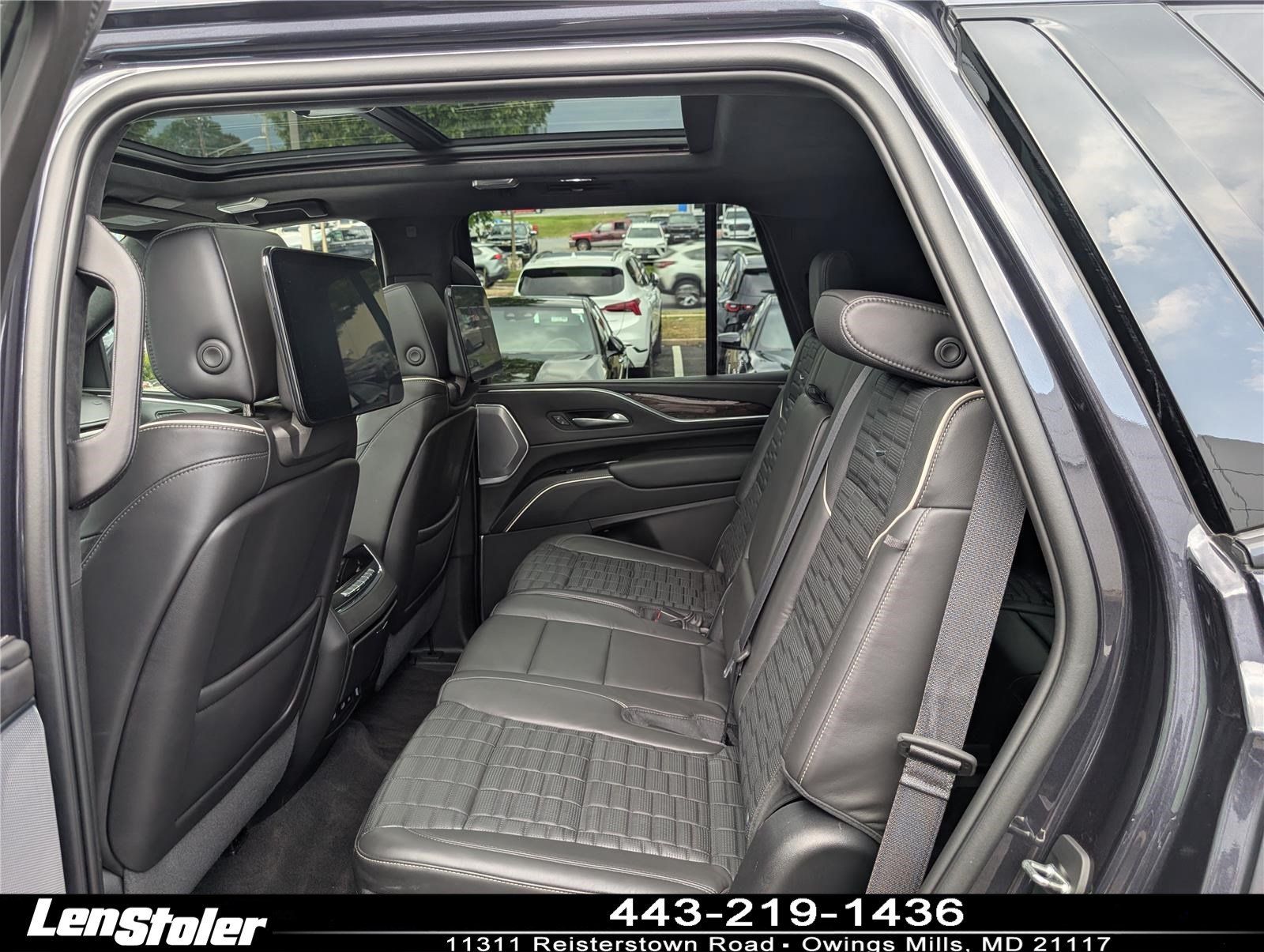 Used 2022 Cadillac Escalade Sport Platinum AWD/4WD image 16