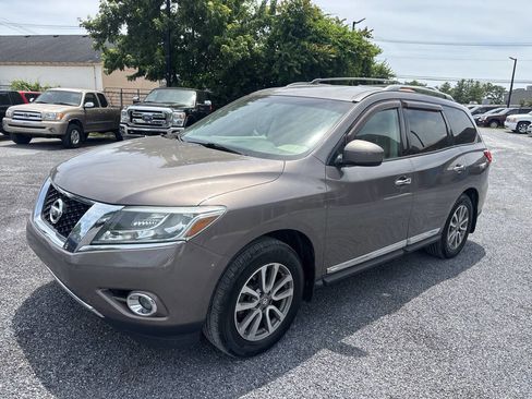 Used 2013 Nissan Pathfinder SL FWD image 11