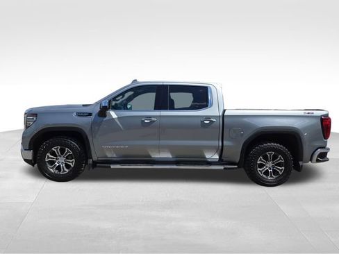 Used 2023 GMC Sierra 1500 SLT w/ SLT Convenience Package AWD/4WD image 10