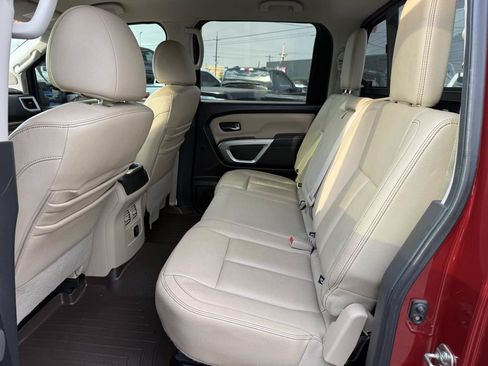 Used 2016 Nissan Titan SL RWD image 14