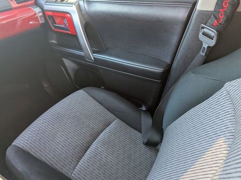 Used 2019 Toyota 4Runner image 13