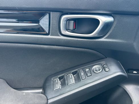 Used 2025 Honda Civic Sport image 11