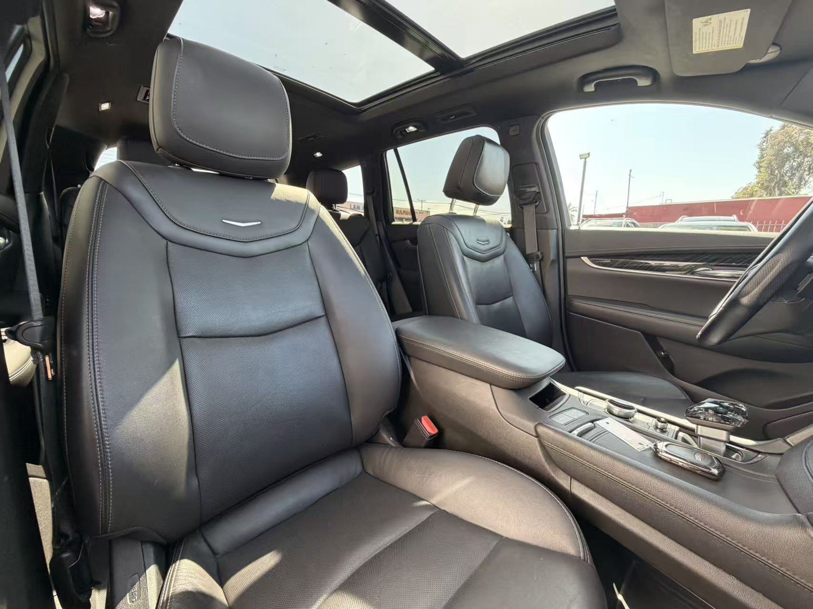 Used 2024 Cadillac XT6 Premium Luxury AWD/4WD image 8