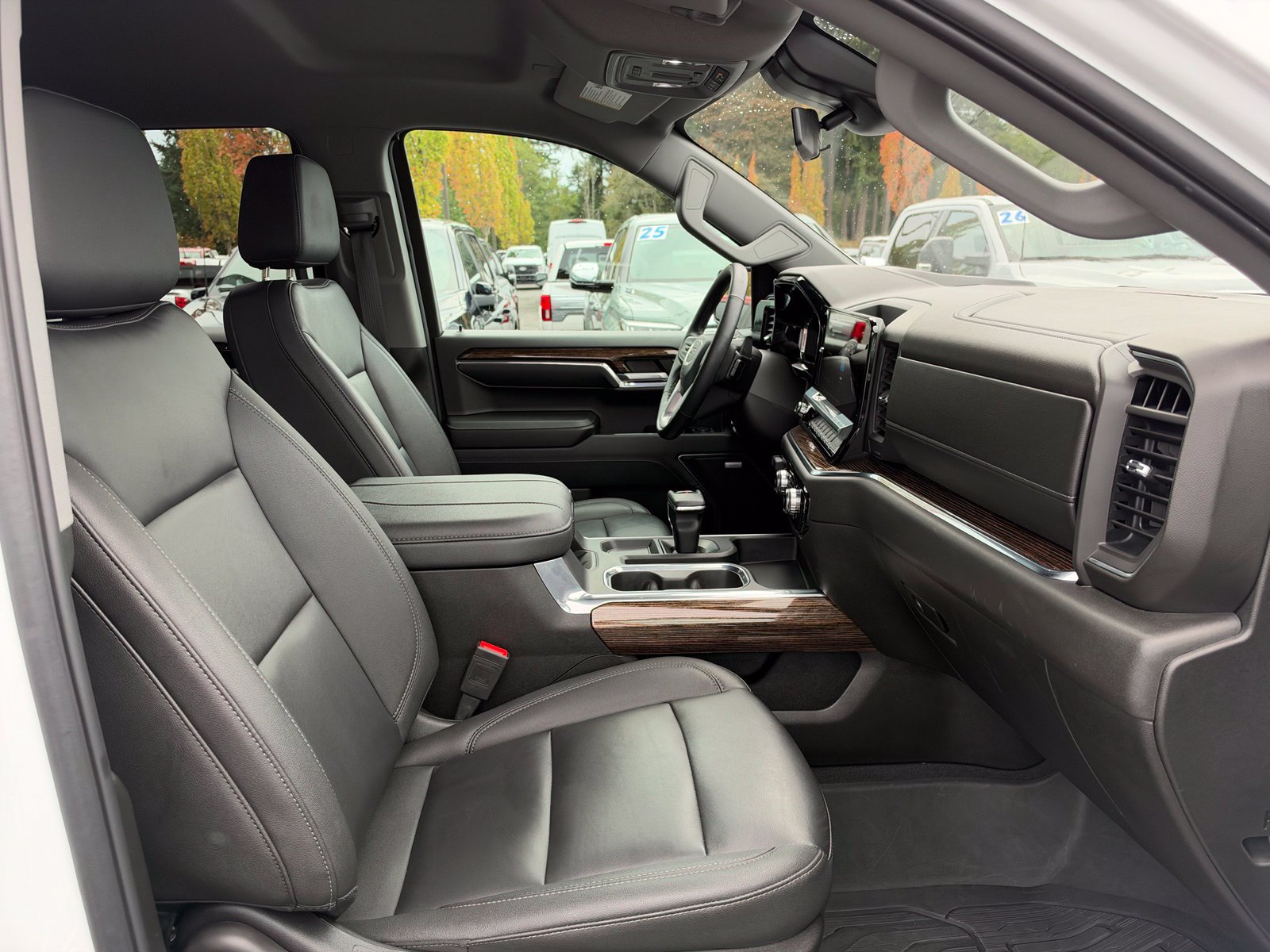 Used 2024 GMC Sierra 1500 Elevation w/ Elevation Premium Package AWD/4WD image 10