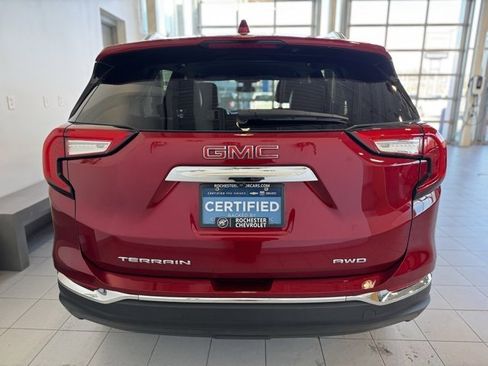 Used 2023 GMC Terrain SLT image 39