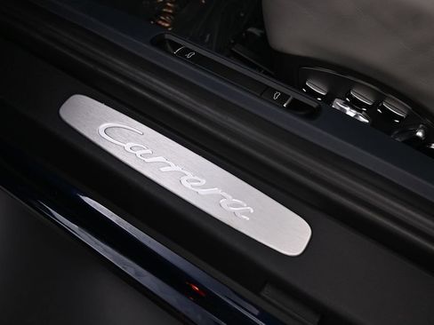 Certified 2018 Porsche 911 Carrera RWD image 27