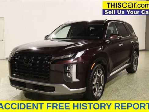 Used 2023 Hyundai Palisade Limited w/ Winter Package AWD/4WD image 4