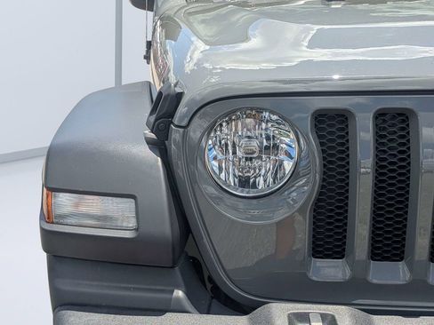 Used 2021 Jeep Wrangler Unlimited Sport AWD/4WD image 9