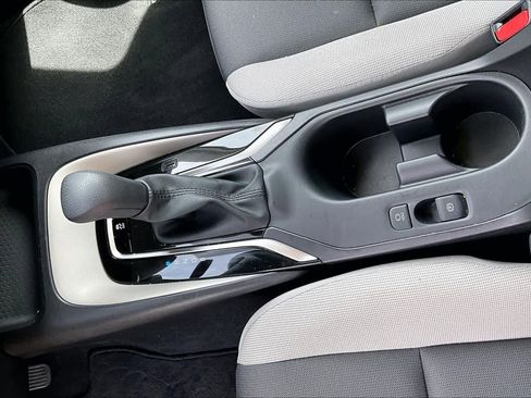 Used 2025 Toyota Corolla LE image 15