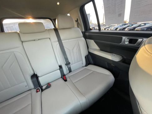 Used 2025 Hyundai Santa Fe SEL AWD/4WD image 40