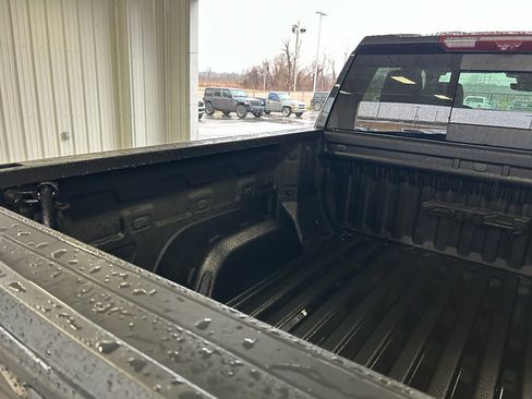 Used 2022 GMC Sierra 1500 AT4 w/ AT4 Premium Package image 5