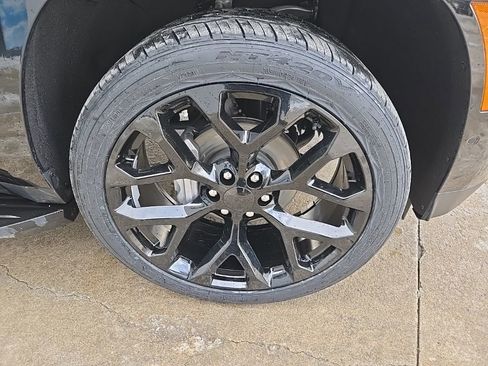 Used 2025 GMC Yukon Denali image 26