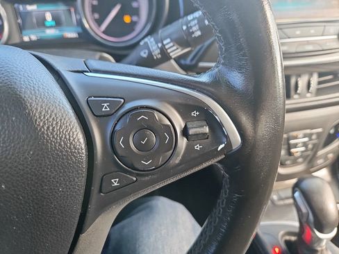 Used 2019 Buick Envision Essence image 16