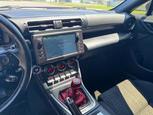 Used 2022 Toyota GR86 w/ ALL Weather Mat Package (TMS) RWD image 22