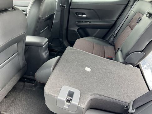 New 2025 Nissan Kicks SR w/ SR Premium Package image 17