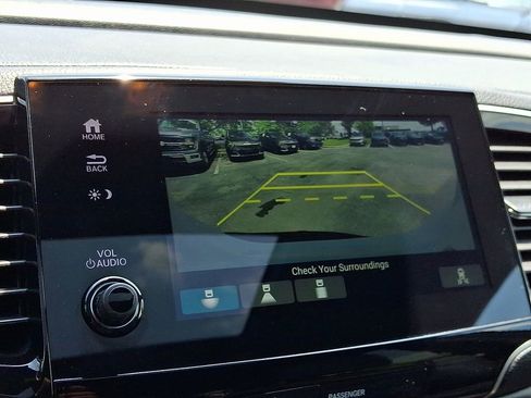 Used 2022 Honda Pilot TrailSport image 20