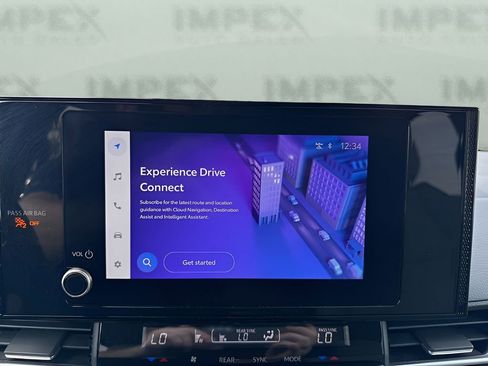 Used 2025 Toyota Sienna LE FWD image 20
