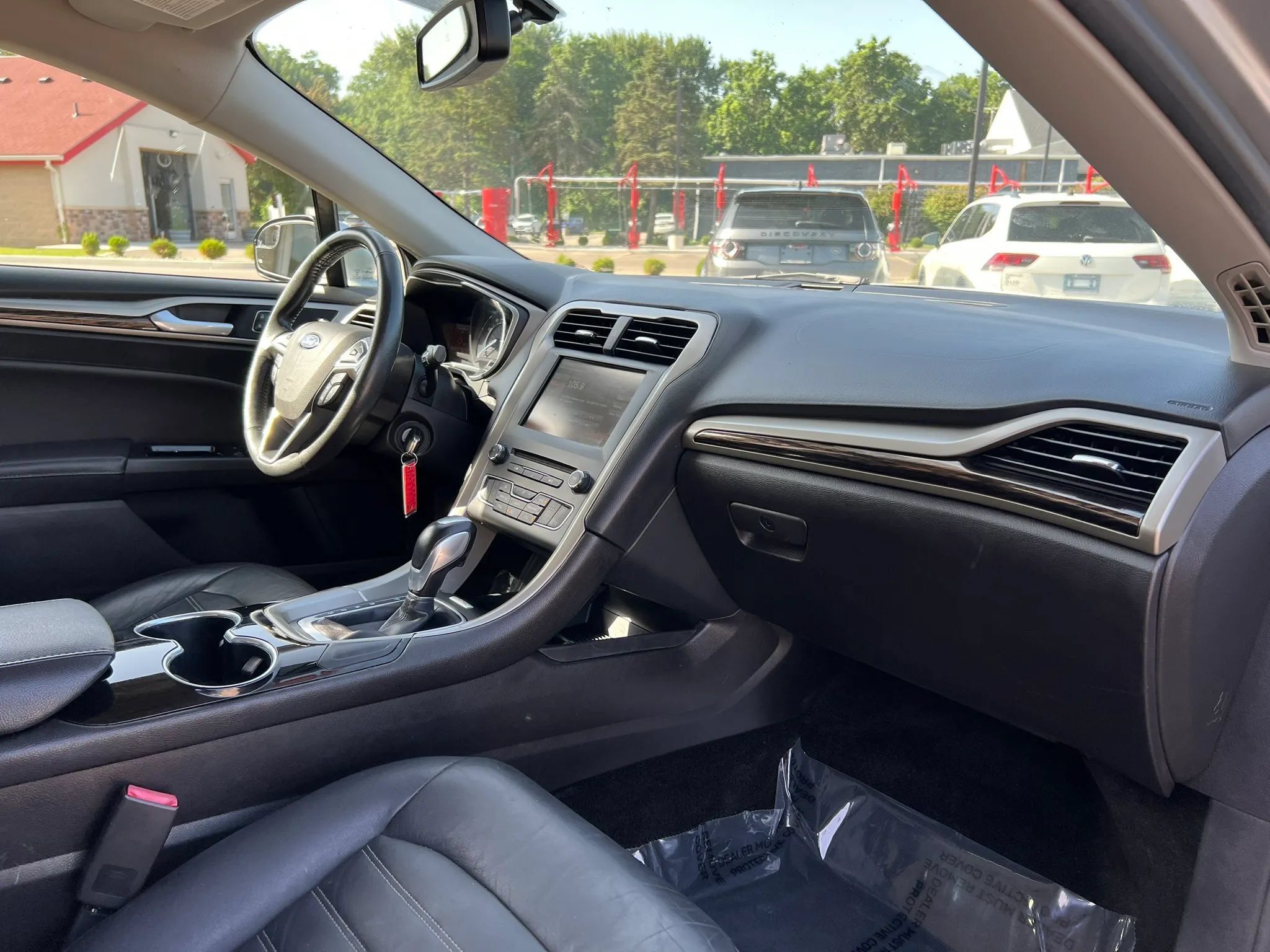 Used 2016 Ford Fusion SE w/ Equipment Group 202A FWD image 22