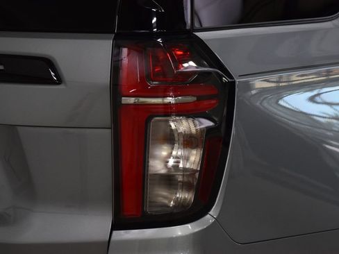 Used 2024 Chevrolet Tahoe RST w/ Luxury Package AWD/4WD image 18