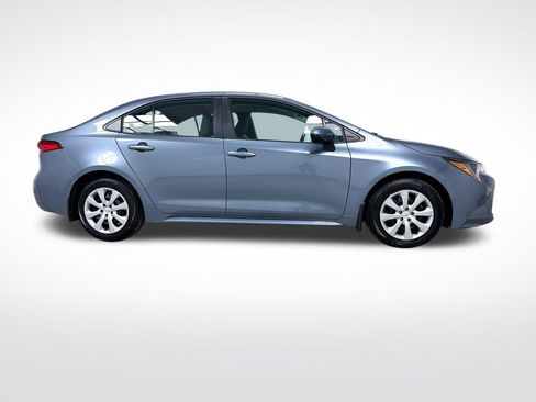Certified 2025 Toyota Corolla LE FWD image 2