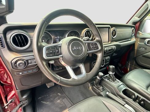 Used 2022 Jeep Wrangler Unlimited Sahara AWD/4WD image 12