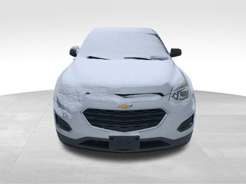 Used 2017 Chevrolet Equinox LS image 2