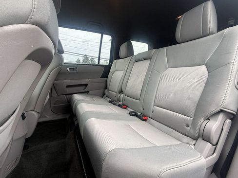 Used 2015 Honda Pilot LX image 24