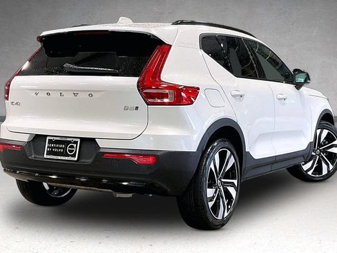 Used 2023 Volvo XC40 B5 Ultimate w/ Protection Package Premier AWD/4WD image 7