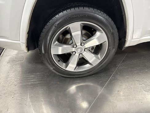 Used 2014 Jeep Grand Cherokee Overland w/ Advanced Technology Group image 13