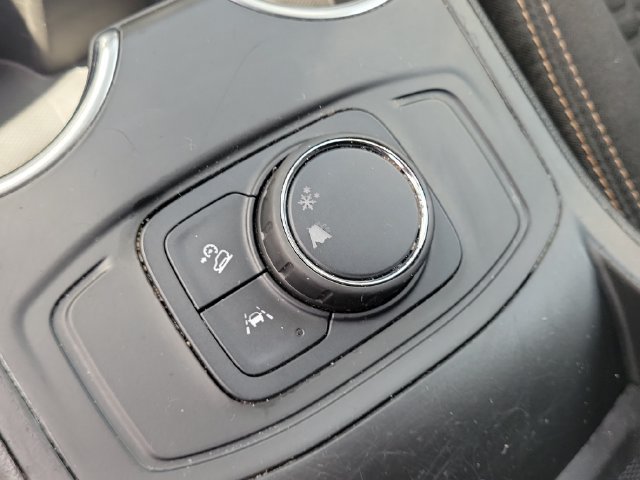 Used 2020 GMC Terrain SLE w/ Elevation Edition FWD image 27