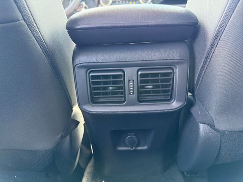 Used 2025 Toyota RAV4 LE AWD/4WD image 30